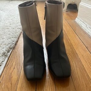 Alohas Two-Toned Boots